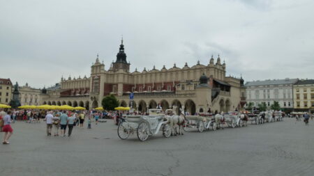 Marktplatz - Tuchhallen